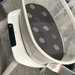 4moms mamaRoo Sleep Bassinet - Gently Used