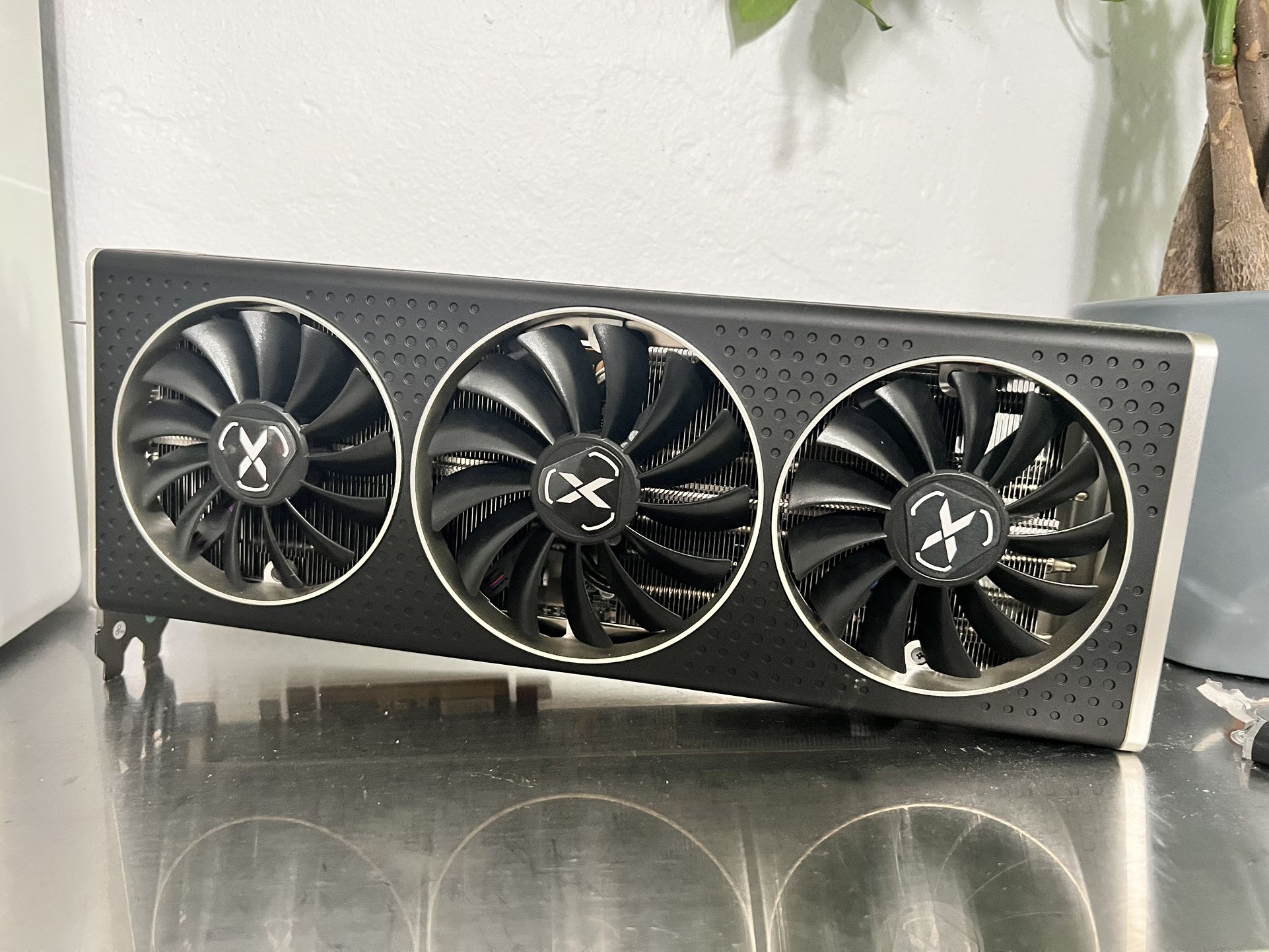 QICK319 AMD RADEON RX 6700 XT Gpu  