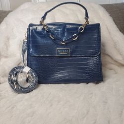 GUESS Crossbody Satchel • New w/out Tag