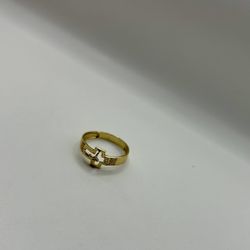 18K gold Ring With Cross Size 7 🙏 ✨ 