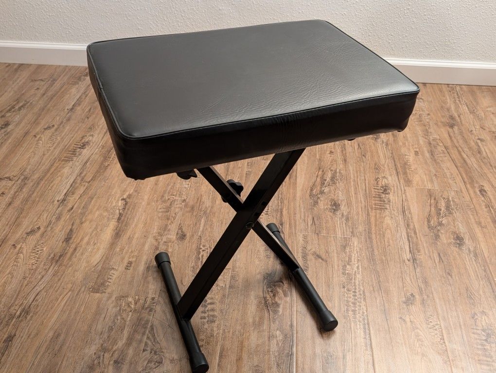 World Tour Deluxe Padded Keyboard Bench
