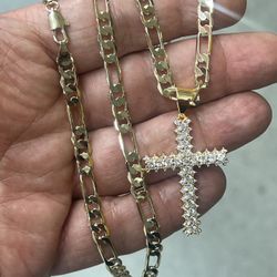 14k premium gold plated simulated diamonds cross pendant and Cuban necklace ✨✨✨