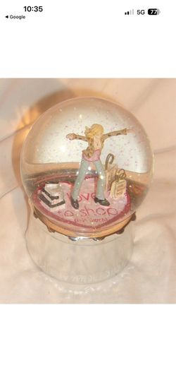 Vintage Bloomingdale’s Snow Globe