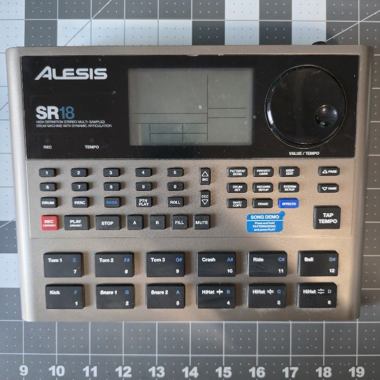 Alesis SR18 Professional Drum Machine
