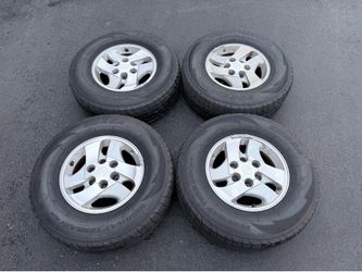 (4) 16” Toyota Wheels 265/70R16 Tires