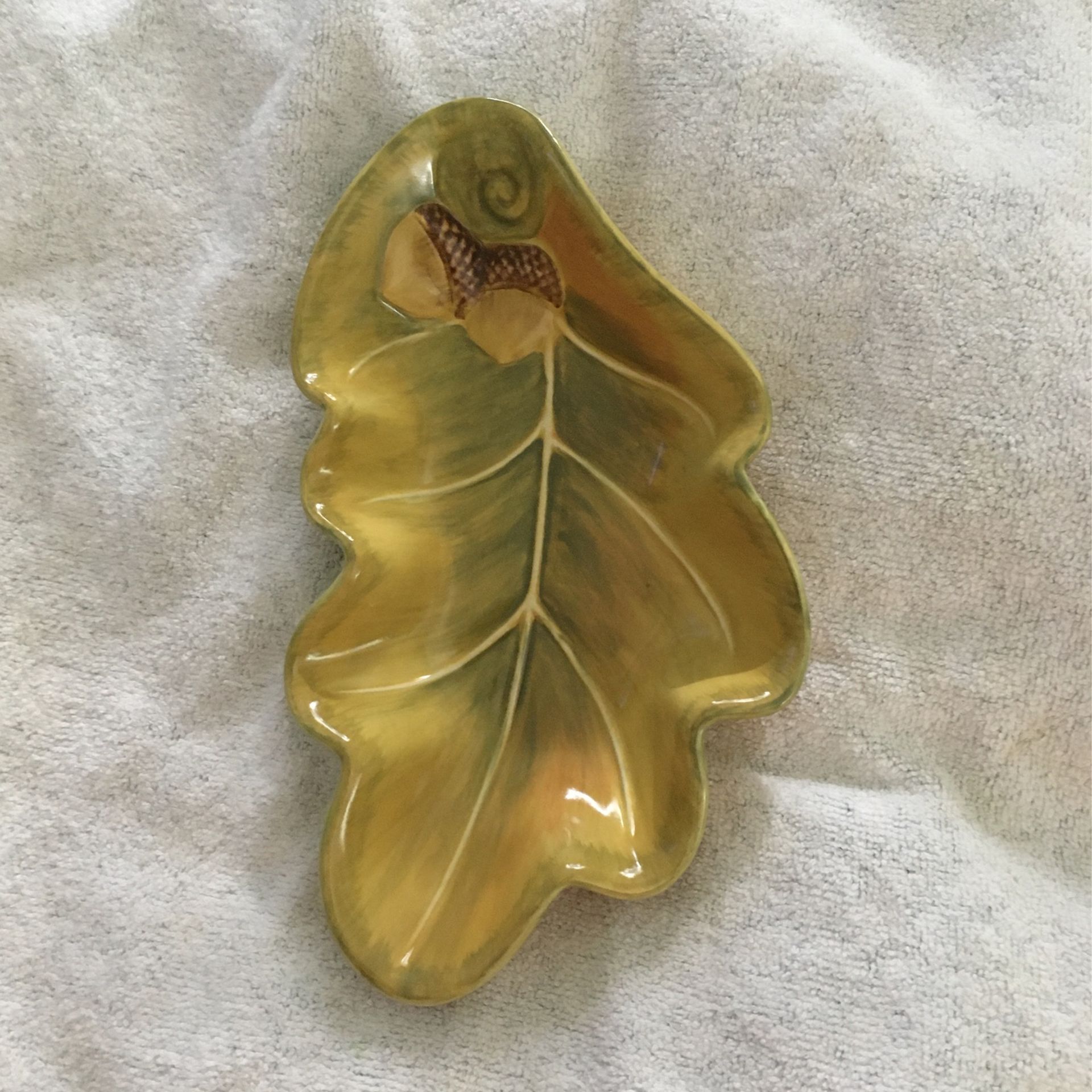 Vintage Pfaltzgraff Acorn Pattern Serving Plate Unused