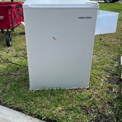 Mini Fridge 