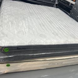 KING SIZE KLUFT AIRELOOM (EXTRA-FIRM) HANDMADE MATTRESS & BOX SPRINGS BED SET