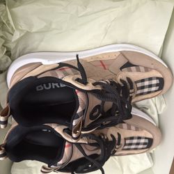 Authentic Burberry Sneakers 