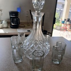 Crystal w/8 Shot Glasses