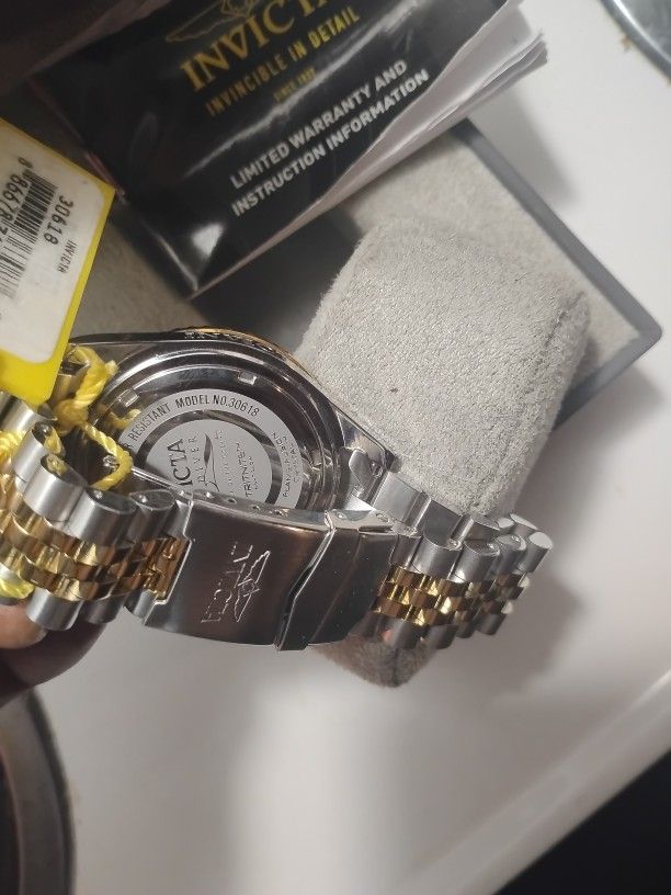 INVICTA MEN WATCH