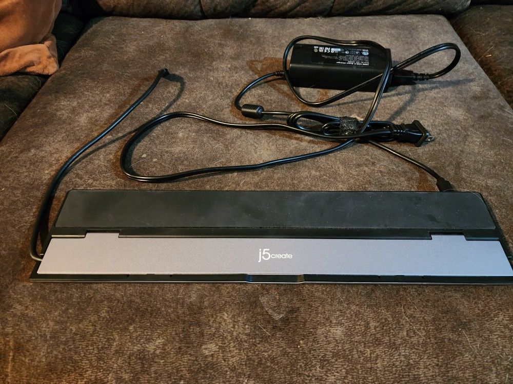 j5create Display Docking Station