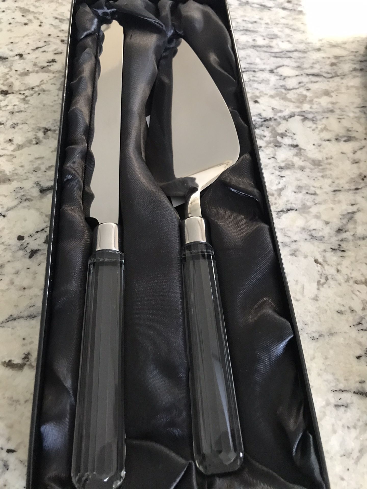 Saks Fifth Avenue wedding cake crystal server and knife