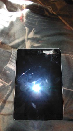 Ipad mini 2 100$
