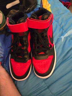 Nike High-Top Sneakers Red and Black