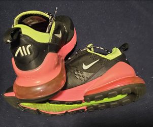 Tennis shoes nike air270