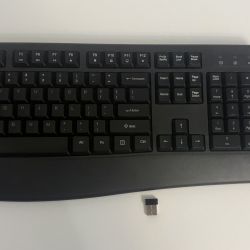 Wireless keyboard and mouse set