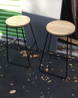 Round Barstools 