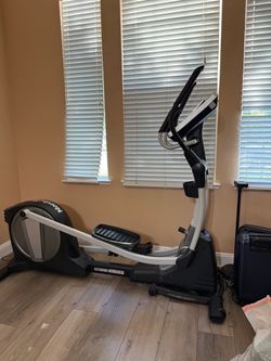 Free elliptical machine