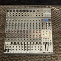 Behringer Xenyx QX2442USB Mixer with USB and Effects
