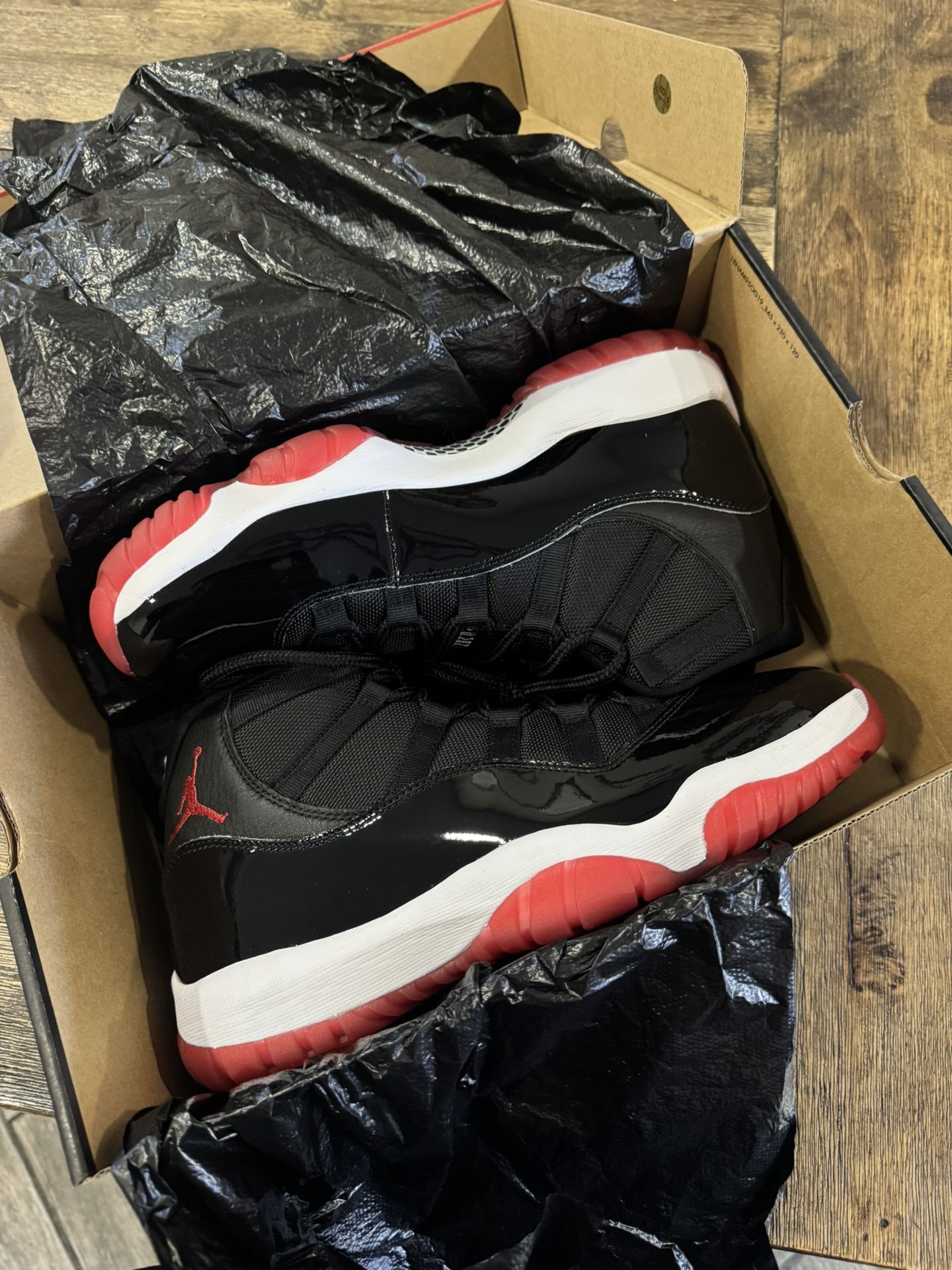 Jordan 11 bred’s (BRAND-NEW)
