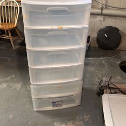 Six drawer piece set