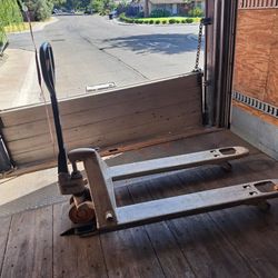 Pallet Jack