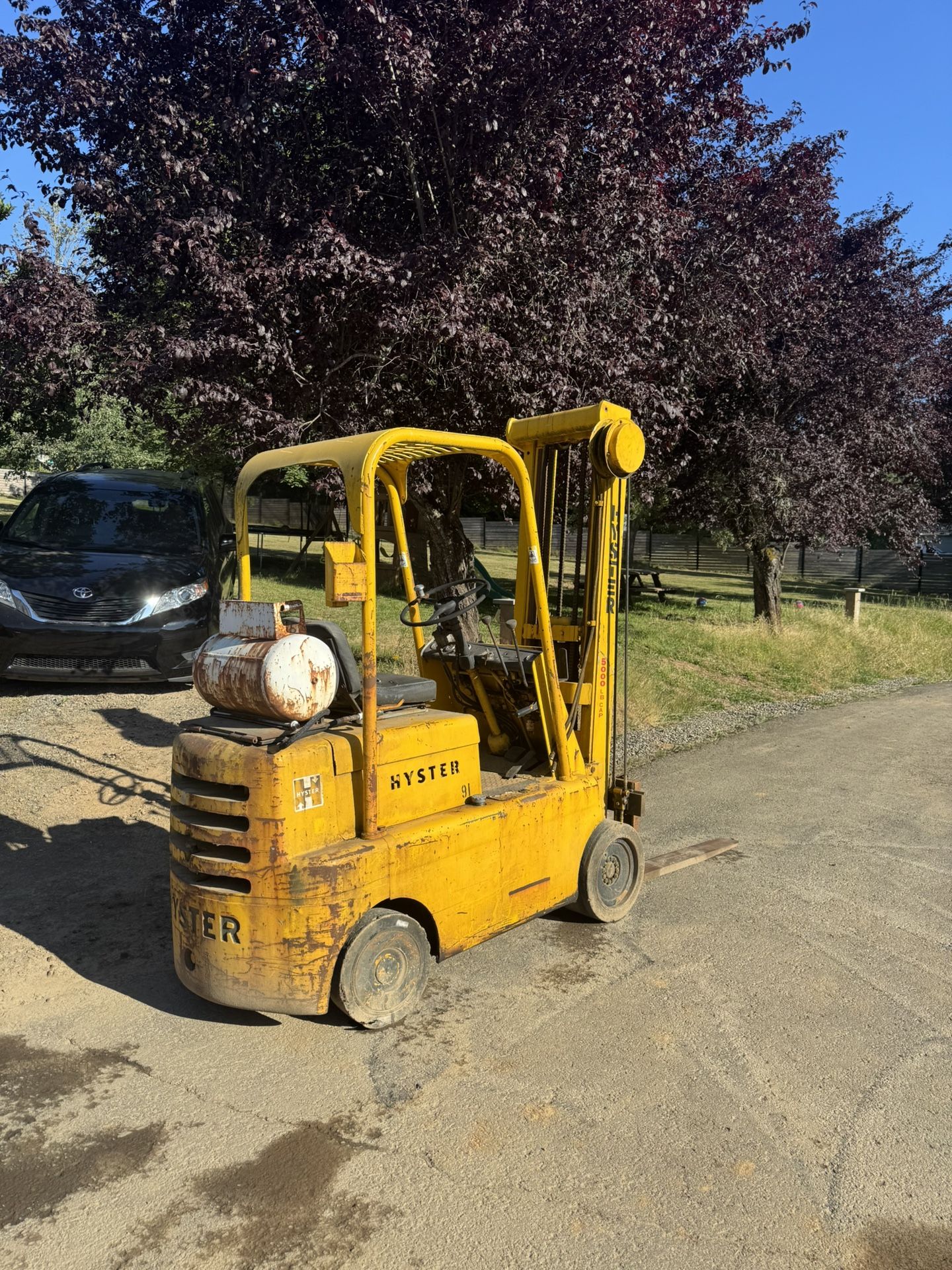 Forklift Works Great Need Some Paint And A Chair Replaced