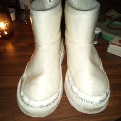 Juicy Couture White Boots Woman's