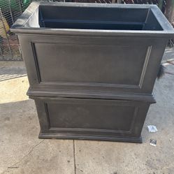 TWO FAIRFEILD PLANTERS BY MAYNE FOR THE PRICE OF LESS THAN ONE