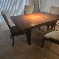 Dinner Table And Chairs 
