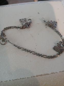 Teddy bear charm bracelet.