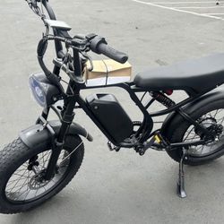 Bluvall Electric Bicycle 28MPH Brand New In Box