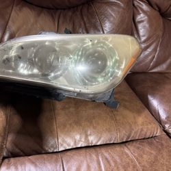 2011 Infinity M37x Headlight