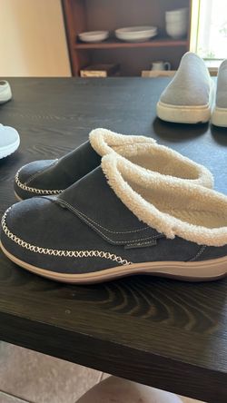 Orthopedic faux Charlotte slippers