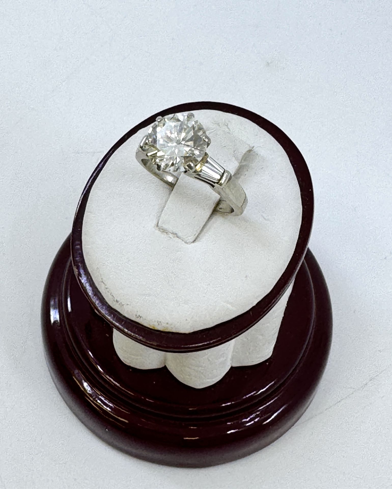 3 carat natural Round Diamond Ring White Gold