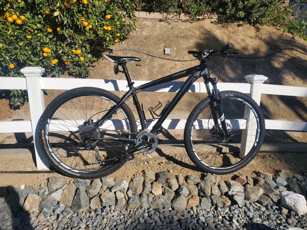 Specialized Mountain Bike Rockhopper 29