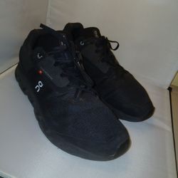 On Cloudstratus Shoes mens 14 Size tripple Black Mesh Sneakers