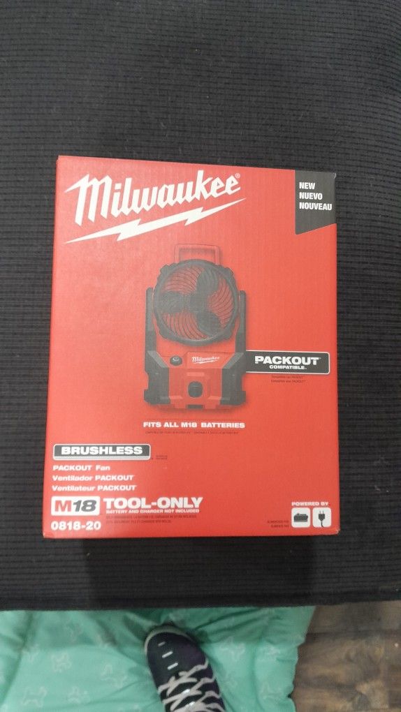 Milwaukee PACKOUT Fan M18