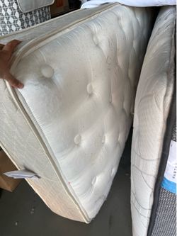 Twin mattress