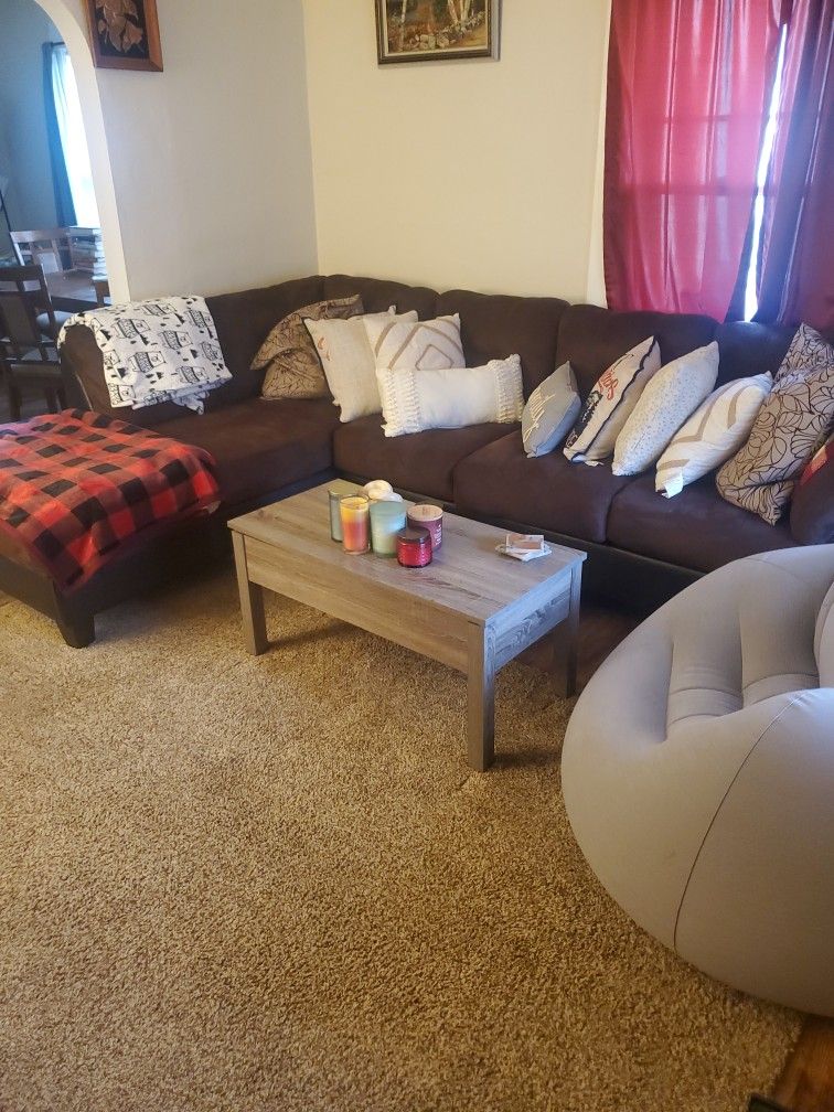 Sectional Couch Brand New With Table 600 