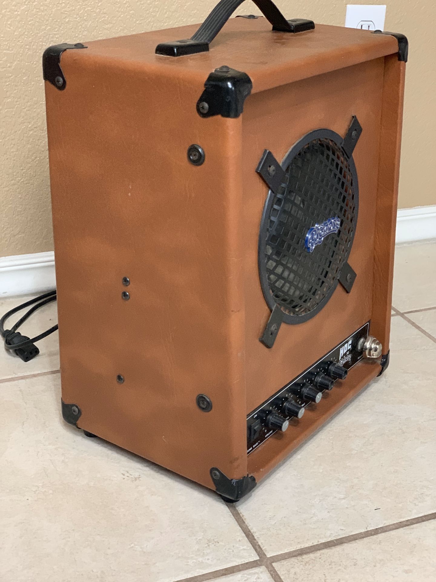 HOG 30 By PIGNOSE - BASS GUITAR AMPLIFIER *LIKE NEW* | Missing POWER Cord