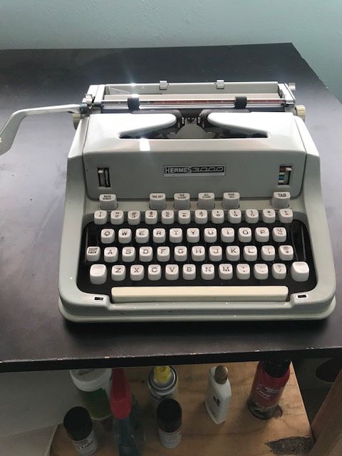 VINTAGE Hermes 3000 Portable Typewriter-TESTED