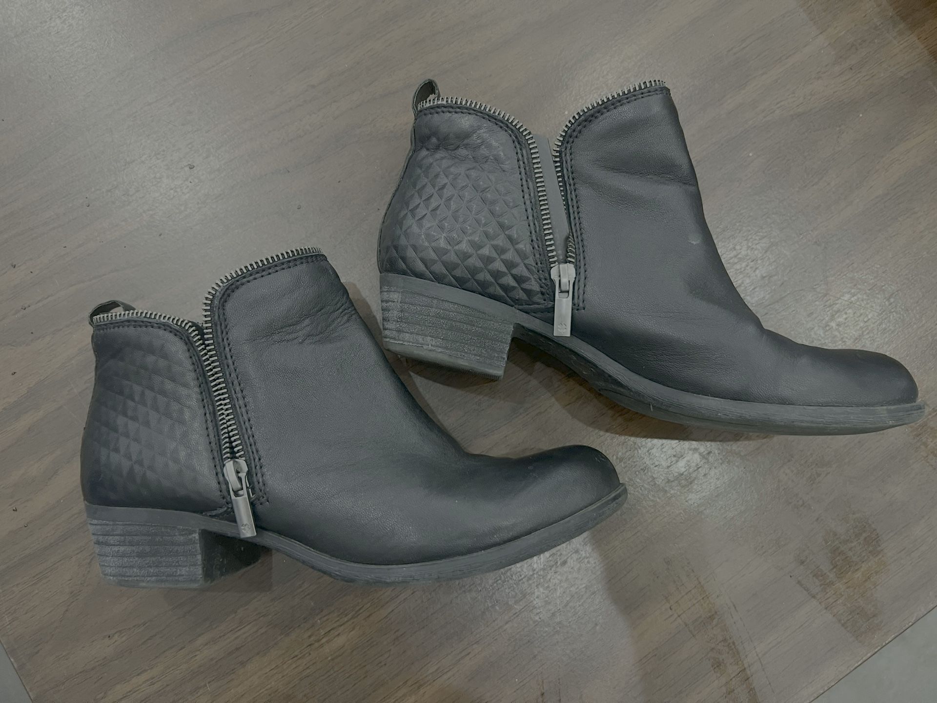 Black 7.5 Lucky Brand New Black Booties