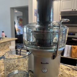 Breville Jucier 