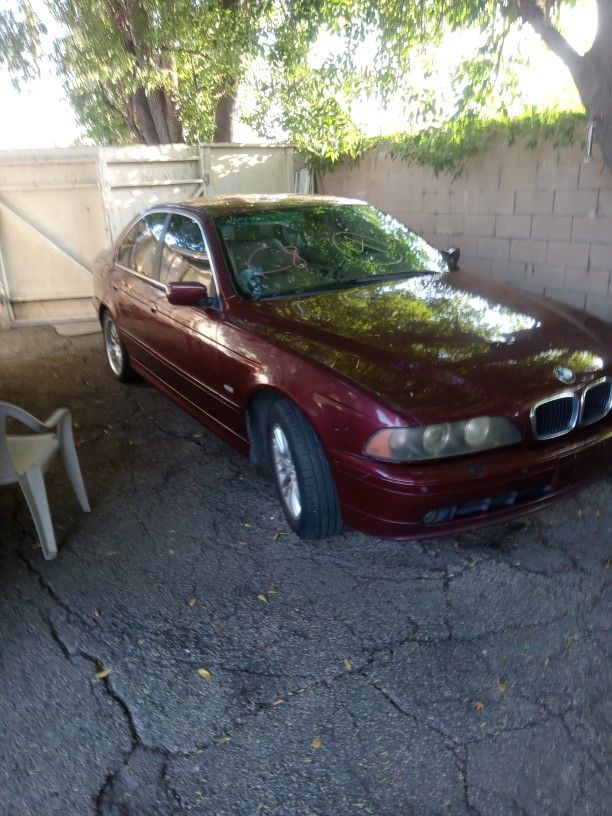 2001 BMW 530i