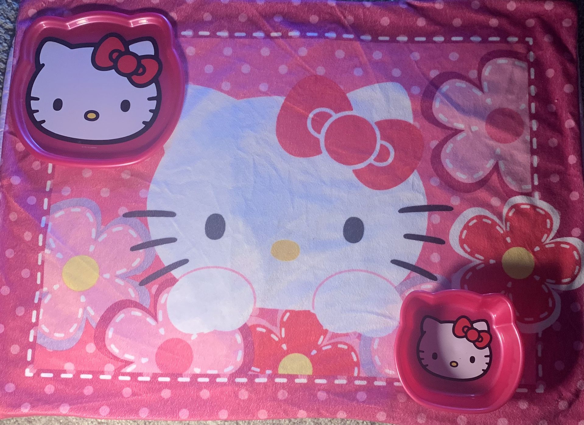 Hello Kitty Pillowcase