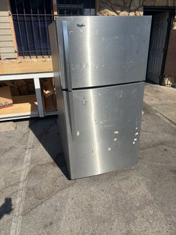 Whirlpool Stainless Steel Top-Freezer Refrigerator