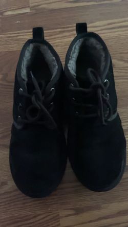 Black Uggs