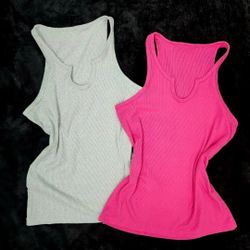 ✅️ Sleeveless Shirts 2pc Tank Tops• Size S• Great Condition• $10firm